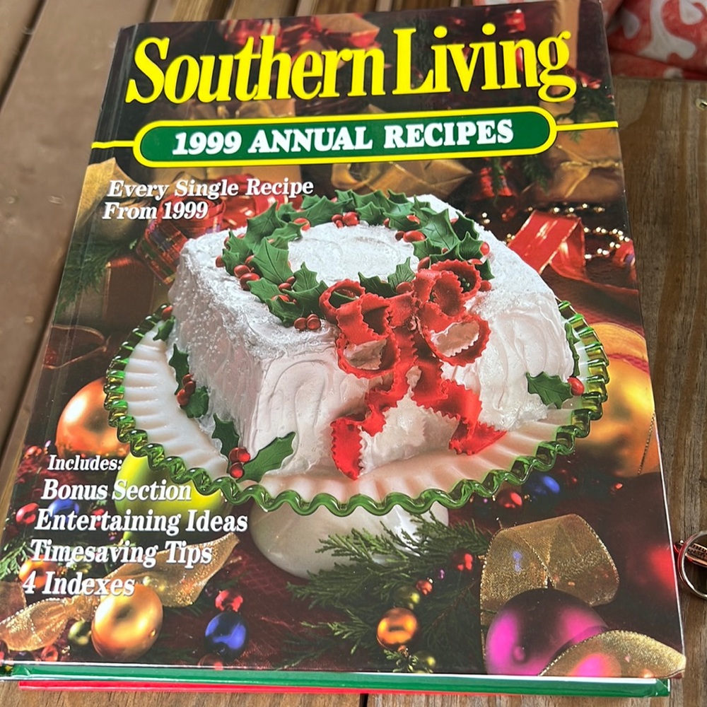 1999 Southern Living Annual Recipes excellent condition 368 pages